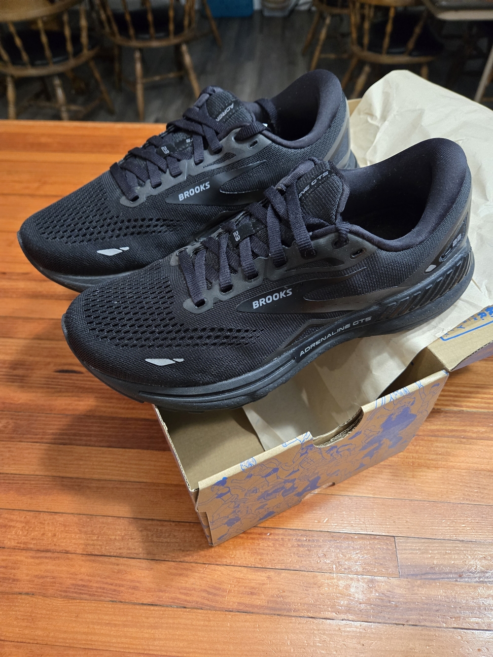 Brooks Women's Black Athletic Running Shoes